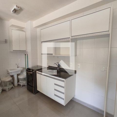 Apartamento à venda com 35m², 1 quarto e sem vagaCozinha semi mobiliada