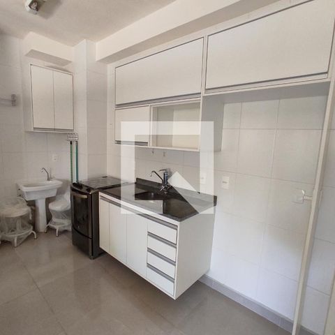 Apartamento à venda com 35m², 1 quarto e sem vagaCozinha semi mobiliada