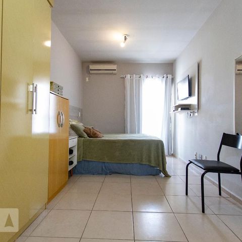 Casa à venda com 130m², 3 quartos e 2 vagasSuite