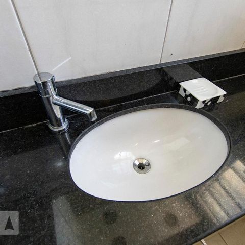 Casa à venda com 130m², 3 quartos e 2 vagasBanheiro Suite