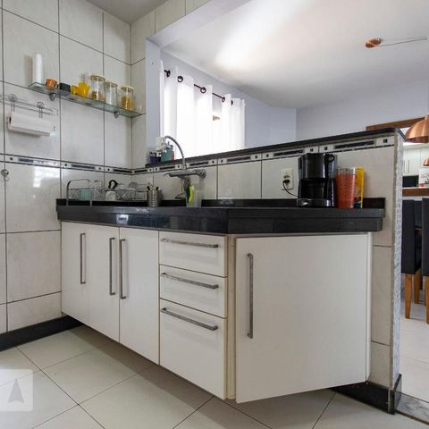 Casa à venda com 130m², 3 quartos e 2 vagasCozinha 