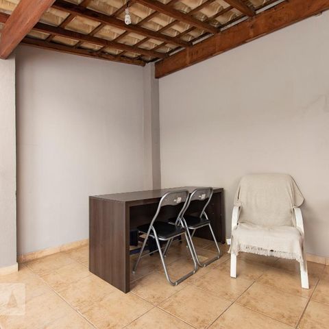 Casa à venda com 130m², 3 quartos e 2 vagasFundos - Churrasqueira 