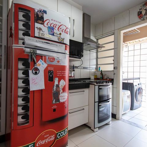 Casa à venda com 130m², 3 quartos e 2 vagasCozinha 