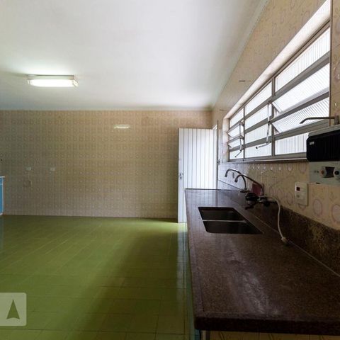 Casa para alugar com 150m², 2 quartos e 5 vagasCozinha