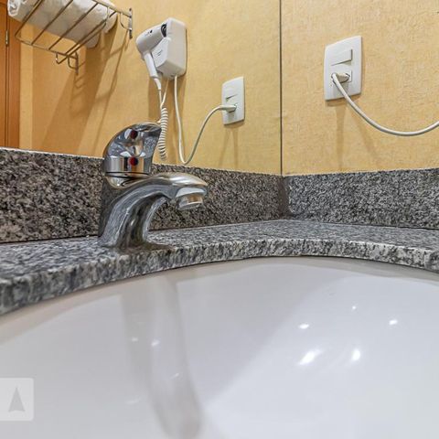 Studio à venda com 29m², 1 quarto e sem vaga Studio à venda com 29m², 1 quarto e sem vagaBanheiro