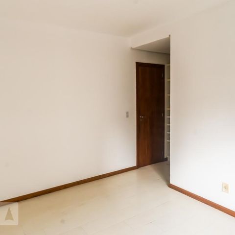Apartamento para alugar com 84m², 3 quartos e 1 vagaSuíte