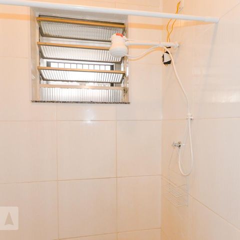 Casa para alugar com 110m², 3 quartos e 1 vaga Casa para alugar com 110m², 3 quartos e 1 vagaBanheiro