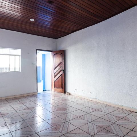 Casa para alugar com 249m², 2 quartos e 2 vagasSala