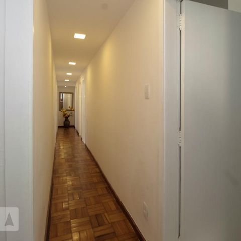 Apartamento à venda com 152m², 4 quartos e 1 vagaCorredor