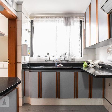 Apartamento à venda com 140m², 3 quartos e 2 vagasCozinha
