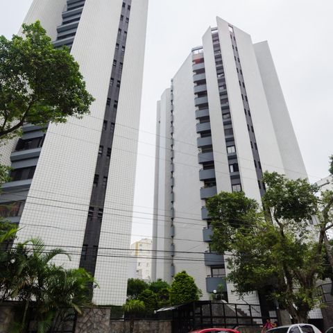 Apartamento à venda com 140m², 3 quartos e 2 vagasFachada