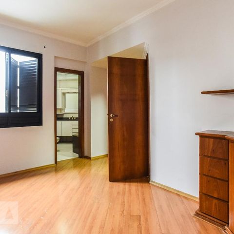 Apartamento à venda com 140m², 3 quartos e 2 vagasSuíte 1