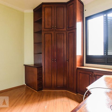 Apartamento à venda com 140m², 3 quartos e 2 vagasQuarto