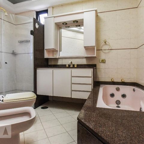 Apartamento à venda com 140m², 3 quartos e 2 vagasBanheiro da Suíte 1