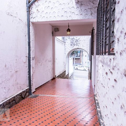 Casa para alugar com 350m², 7 quartos e 8 vagasGaragem