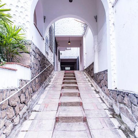Casa para alugar com 350m², 7 quartos e 8 vagasGaragem