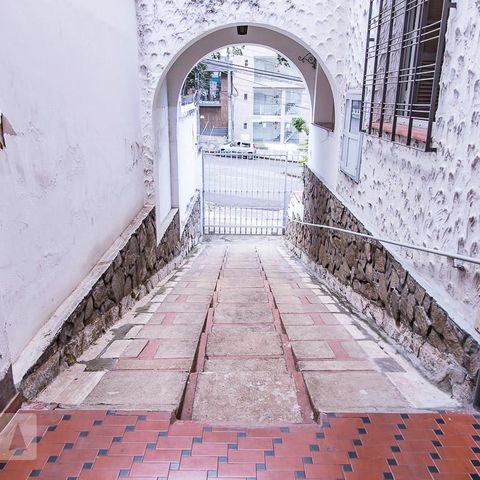 Casa para alugar com 350m², 7 quartos e 8 vagasGaragem