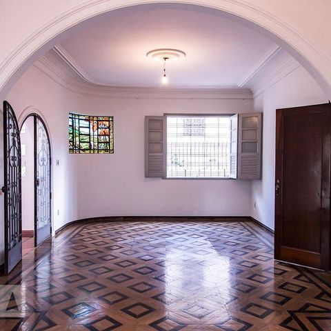 Casa para alugar com 350m², 7 quartos e 8 vagasSala de Estar