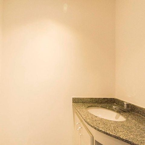 Apartamento para alugar com 308m², 5 quartos e 4 vagasBanheiro