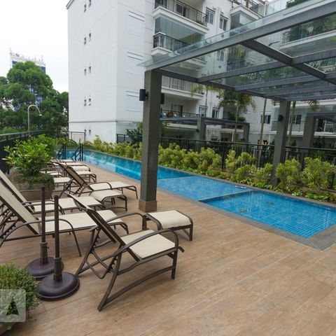 Studio à venda com 55m², 1 quarto e 1 vagaPiscina