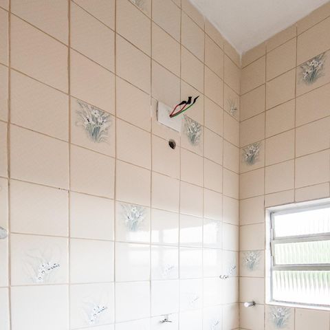 Casa à venda com 100m², 2 quartos e sem vagaBanheiro