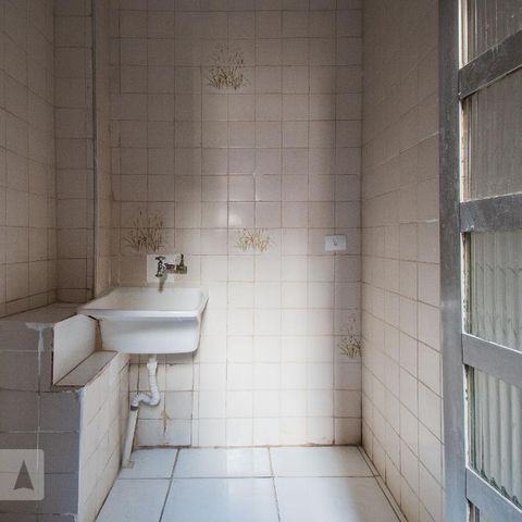 Casa à venda com 100m², 2 quartos e sem vagaÁrea de Serviço