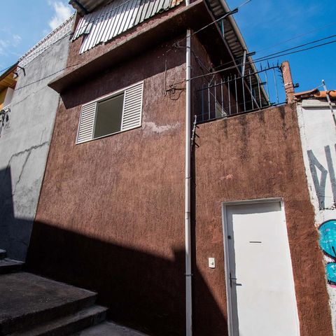 Casa à venda com 100m², 2 quartos e sem vagaFachada