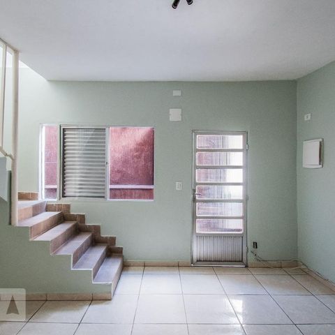 Casa à venda com 100m², 2 quartos e sem vagaSala