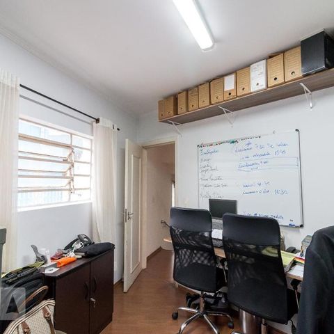 Casa para alugar com 232m², 3 quartos e 3 vagasEscritório