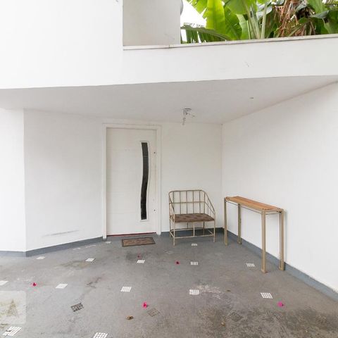 Casa para alugar com 232m², 3 quartos e 3 vagasEntrada