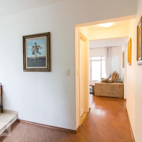 Casa para alugar com 232m², 3 quartos e 3 vagasCorredor - sala