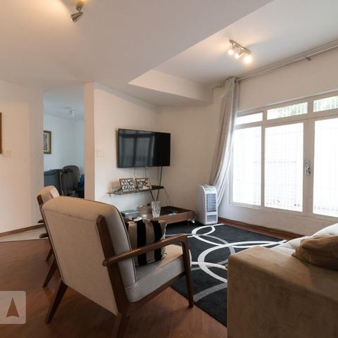 Casa para alugar com 232m², 3 quartos e 3 vagasSala de estar