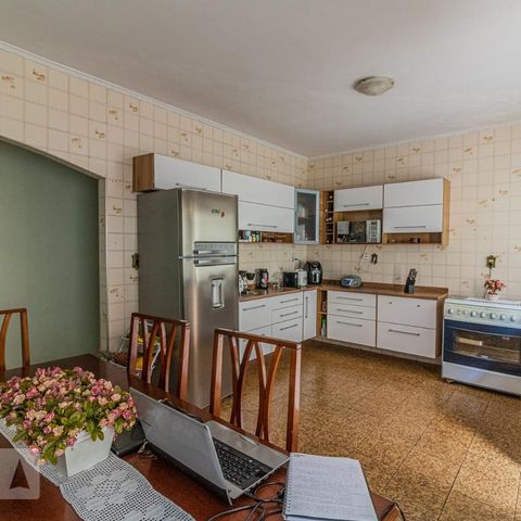 Casa à venda com 220m², 3 quartos e 2 vagasCozinha