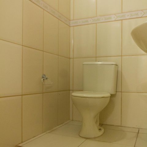Casa para alugar com 220m², 3 quartos e 2 vagasBanheiro de Serviço