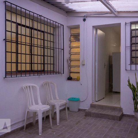 Casa para alugar com 220m², 3 quartos e 2 vagasFachada