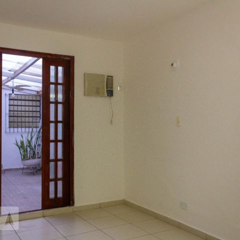 Casa para alugar com 220m², 3 quartos e 2 vagasEdícula