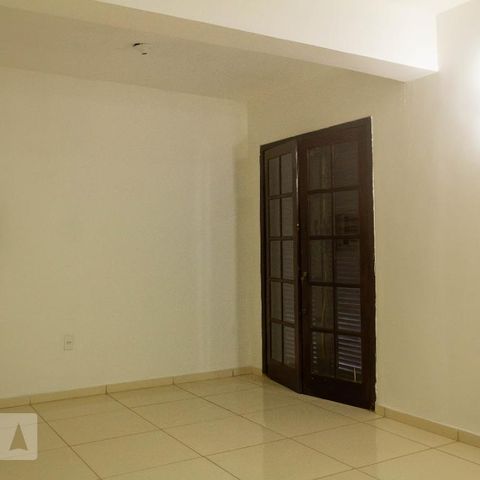 Casa para alugar com 220m², 3 quartos e 2 vagasQuarto 1