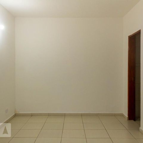 Casa para alugar com 220m², 3 quartos e 2 vagasEdícula