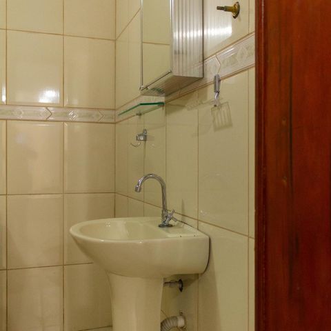 Casa para alugar com 220m², 3 quartos e 2 vagasBanheiro de Serviço