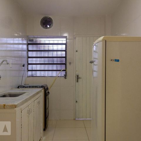 Casa para alugar com 220m², 3 quartos e 2 vagasCozinha