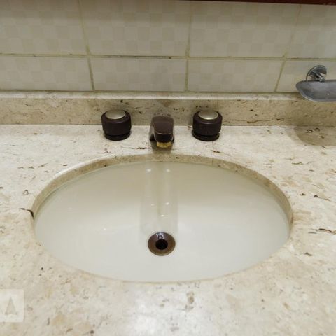 Apartamento à venda com 55m², 1 quarto e 1 vagaPia