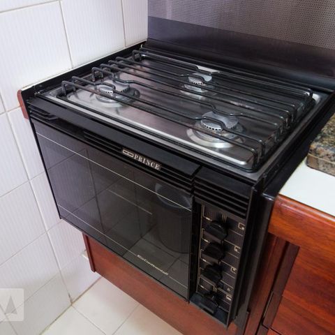 Apartamento à venda com 55m², 1 quarto e 1 vagaFogão