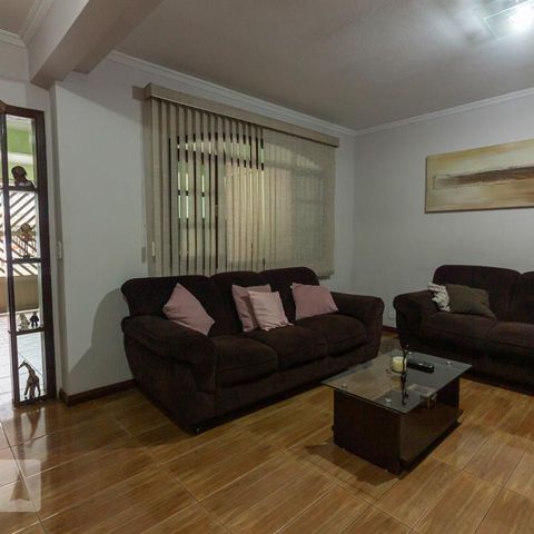 Casa à venda com 300m², 3 quartos e 2 vagasSala