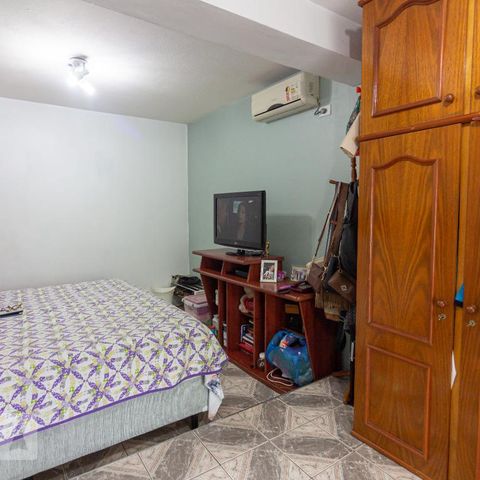 Casa à venda com 300m², 3 quartos e 2 vagasSuíte 