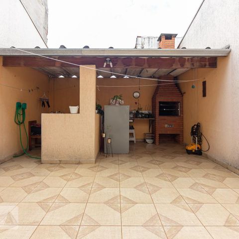 Casa à venda com 300m², 3 quartos e 2 vagasQuintal