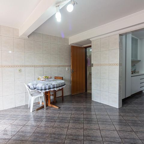 Casa à venda com 300m², 3 quartos e 2 vagasCozinha