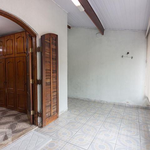 Casa à venda com 300m², 3 quartos e 2 vagasVaranda 