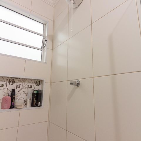 Casa à venda com 300m², 3 quartos e 2 vagasBanheiro