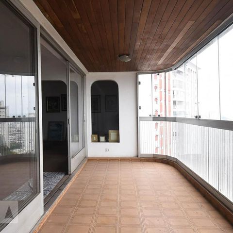 Apartamento para alugar com 188m², 3 quartos e 2 vagasVaranda