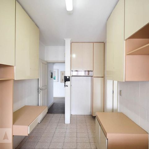 Apartamento para alugar com 188m², 3 quartos e 2 vagasCozinha